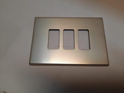 BTI503/13X Placca 3 posti alluminio serie magic
