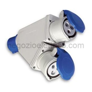 FME73105 Adatt.da s.CEE 230V a 2p.CEE 230V IP44