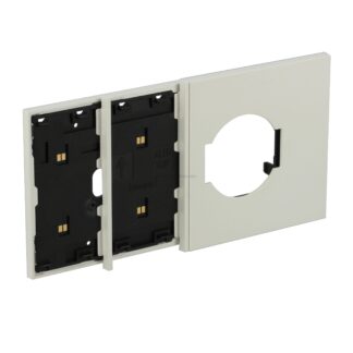 BTIKW8104M03 L.NOW - frame 4M bianco mostr presa Schuko