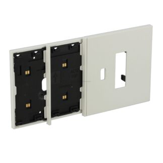 BTIKW8104M10C L.NOW - frame 4M bianco mostr presa + USB