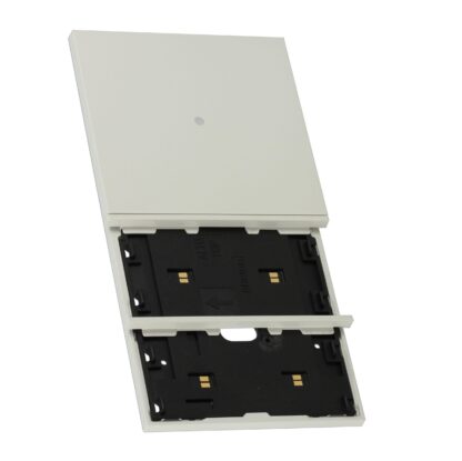 BTIKW8104M24 L.NOW - frame 4M bianco mostr lettore trans