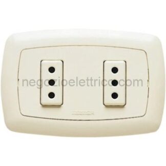 MSTC9262 Or.2 Presa 2P+T 10A 250V