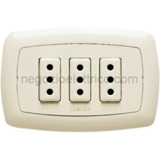 MSTC9362 Or.3 Presa 2P+T 10A 250V