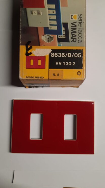 VIW08636/B/05 placca serie lacca rosso rubino